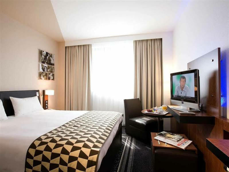 Hotel Mercure Lyon Centre Lumiere Exterior photo